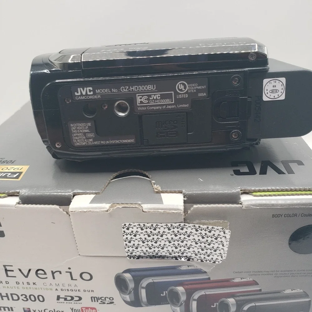 JVC Everio GZ-HD300 HD Camcorder HDD High Definition Digital Video Camera Black